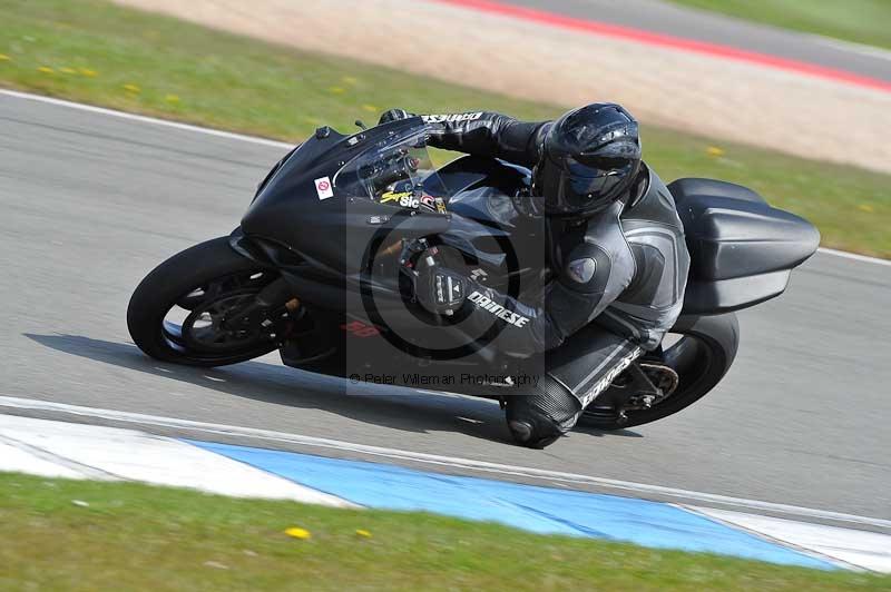 Motorcycle action photographs;donington;donington park leicestershire;donington photographs;event digital images;eventdigitalimages;no limits trackday;peter wileman photography;trackday;trackday digital images;trackday photos