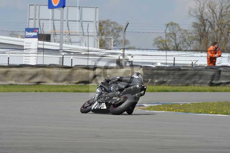 Motorcycle action photographs;donington;donington park leicestershire;donington photographs;event digital images;eventdigitalimages;no limits trackday;peter wileman photography;trackday;trackday digital images;trackday photos