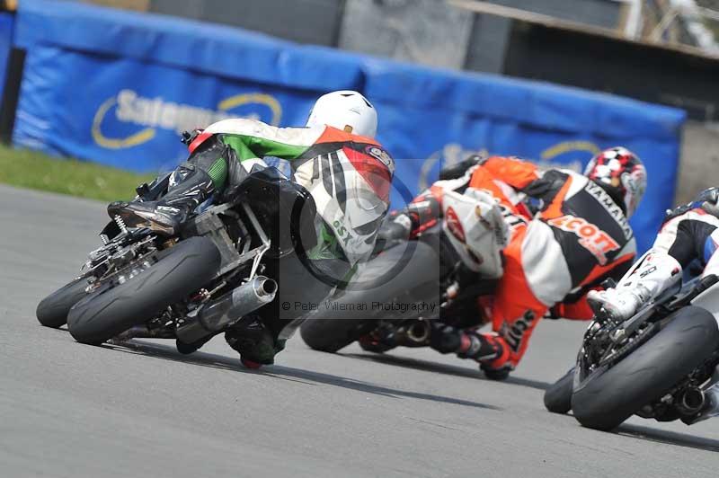 Motorcycle action photographs;donington;donington park leicestershire;donington photographs;event digital images;eventdigitalimages;no limits trackday;peter wileman photography;trackday;trackday digital images;trackday photos