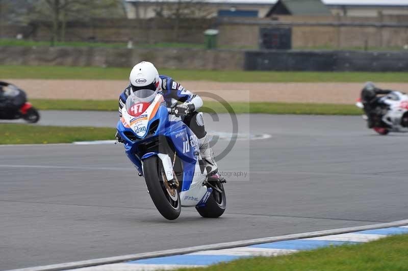 Motorcycle action photographs;donington;donington park leicestershire;donington photographs;event digital images;eventdigitalimages;no limits trackday;peter wileman photography;trackday;trackday digital images;trackday photos