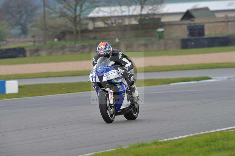 Motorcycle action photographs;donington;donington park leicestershire;donington photographs;event digital images;eventdigitalimages;no limits trackday;peter wileman photography;trackday;trackday digital images;trackday photos