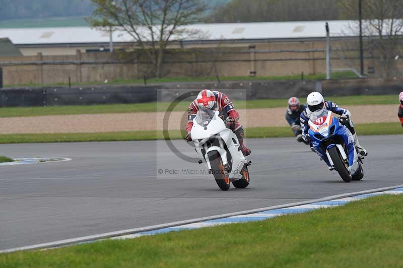 Motorcycle action photographs;donington;donington park leicestershire;donington photographs;event digital images;eventdigitalimages;no limits trackday;peter wileman photography;trackday;trackday digital images;trackday photos