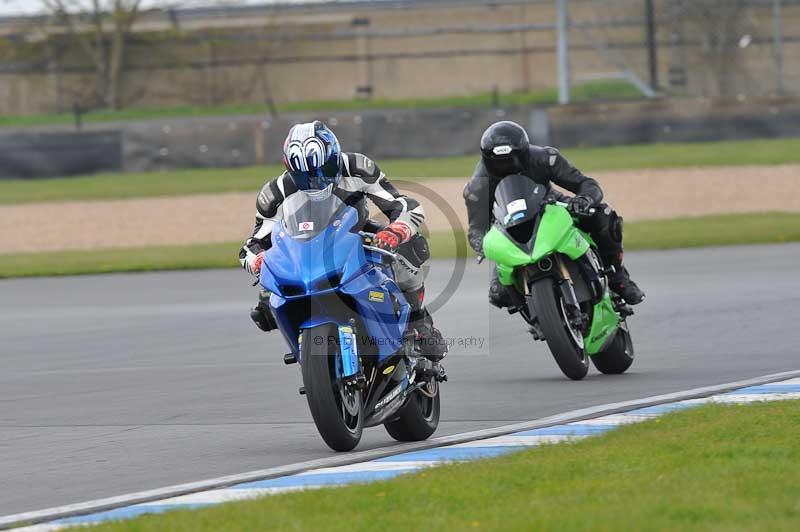 Motorcycle action photographs;donington;donington park leicestershire;donington photographs;event digital images;eventdigitalimages;no limits trackday;peter wileman photography;trackday;trackday digital images;trackday photos