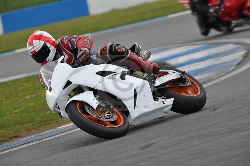 Motorcycle action photographs;donington;donington park leicestershire;donington photographs;event digital images;eventdigitalimages;no limits trackday;peter wileman photography;trackday;trackday digital images;trackday photos