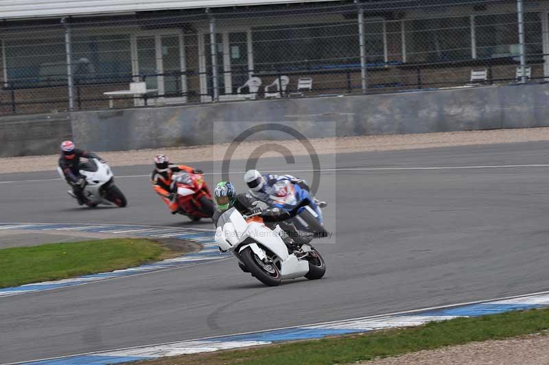 Motorcycle action photographs;donington;donington park leicestershire;donington photographs;event digital images;eventdigitalimages;no limits trackday;peter wileman photography;trackday;trackday digital images;trackday photos