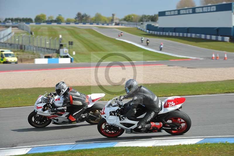 Motorcycle action photographs;donington;donington park leicestershire;donington photographs;event digital images;eventdigitalimages;no limits trackday;peter wileman photography;trackday;trackday digital images;trackday photos