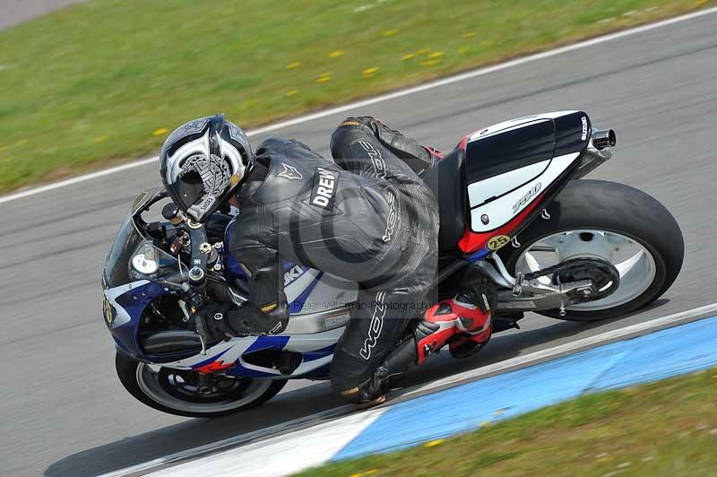 Motorcycle action photographs;donington;donington park leicestershire;donington photographs;event digital images;eventdigitalimages;no limits trackday;peter wileman photography;trackday;trackday digital images;trackday photos