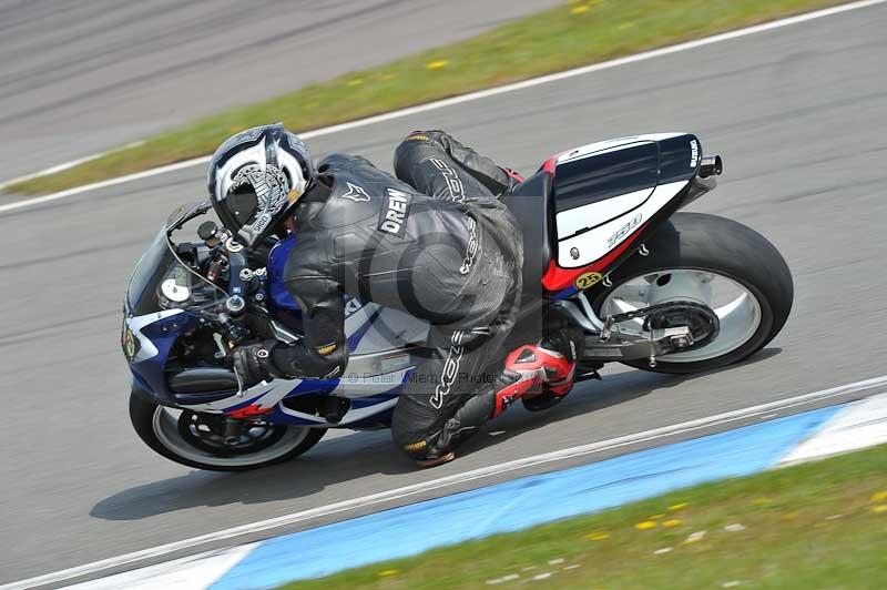 Motorcycle action photographs;donington;donington park leicestershire;donington photographs;event digital images;eventdigitalimages;no limits trackday;peter wileman photography;trackday;trackday digital images;trackday photos