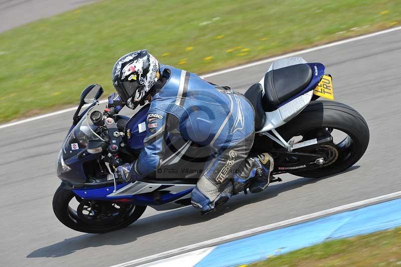 Motorcycle action photographs;donington;donington park leicestershire;donington photographs;event digital images;eventdigitalimages;no limits trackday;peter wileman photography;trackday;trackday digital images;trackday photos