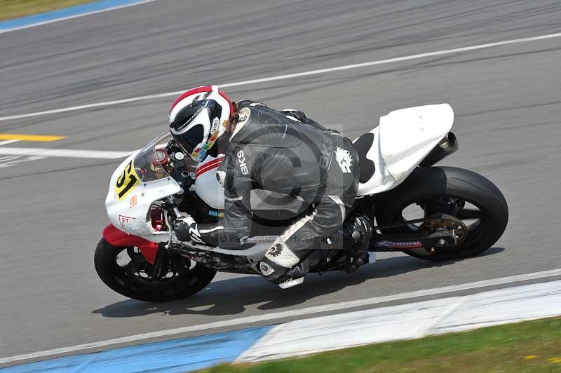 Motorcycle action photographs;donington;donington park leicestershire;donington photographs;event digital images;eventdigitalimages;no limits trackday;peter wileman photography;trackday;trackday digital images;trackday photos