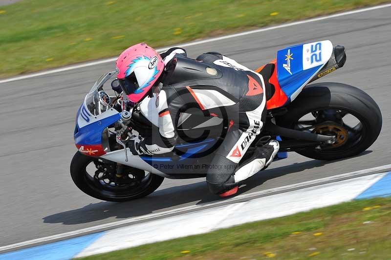 Motorcycle action photographs;donington;donington park leicestershire;donington photographs;event digital images;eventdigitalimages;no limits trackday;peter wileman photography;trackday;trackday digital images;trackday photos