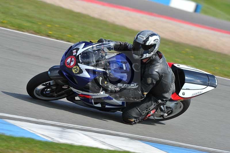 Motorcycle action photographs;donington;donington park leicestershire;donington photographs;event digital images;eventdigitalimages;no limits trackday;peter wileman photography;trackday;trackday digital images;trackday photos