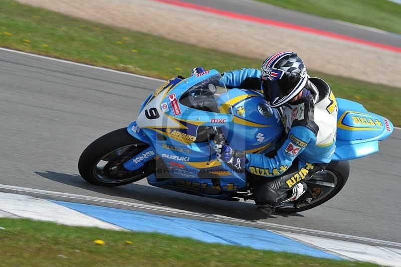 Motorcycle action photographs;donington;donington park leicestershire;donington photographs;event digital images;eventdigitalimages;no limits trackday;peter wileman photography;trackday;trackday digital images;trackday photos