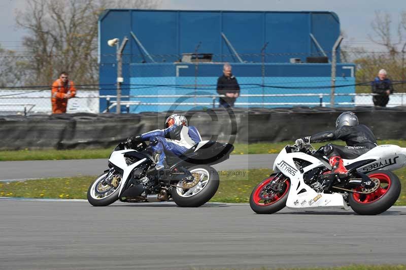 Motorcycle action photographs;donington;donington park leicestershire;donington photographs;event digital images;eventdigitalimages;no limits trackday;peter wileman photography;trackday;trackday digital images;trackday photos