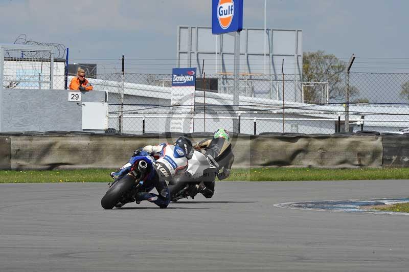 Motorcycle action photographs;donington;donington park leicestershire;donington photographs;event digital images;eventdigitalimages;no limits trackday;peter wileman photography;trackday;trackday digital images;trackday photos