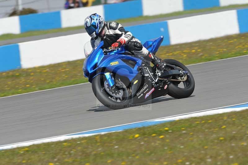 Motorcycle action photographs;donington;donington park leicestershire;donington photographs;event digital images;eventdigitalimages;no limits trackday;peter wileman photography;trackday;trackday digital images;trackday photos