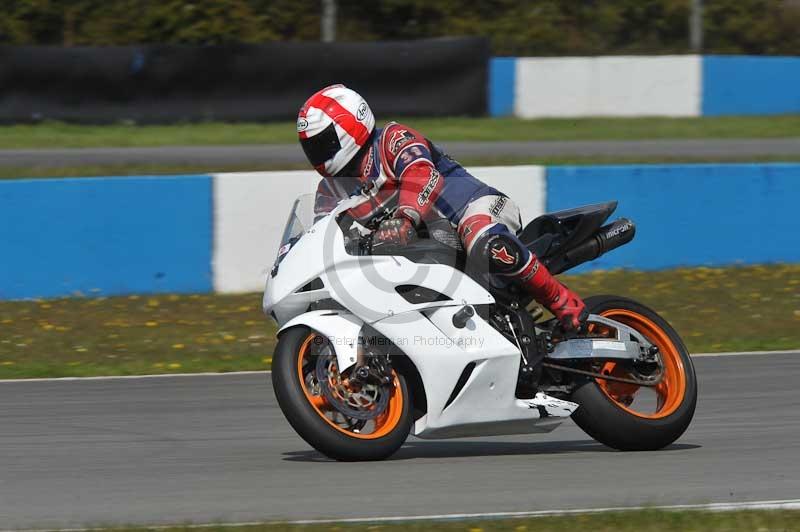 Motorcycle action photographs;donington;donington park leicestershire;donington photographs;event digital images;eventdigitalimages;no limits trackday;peter wileman photography;trackday;trackday digital images;trackday photos