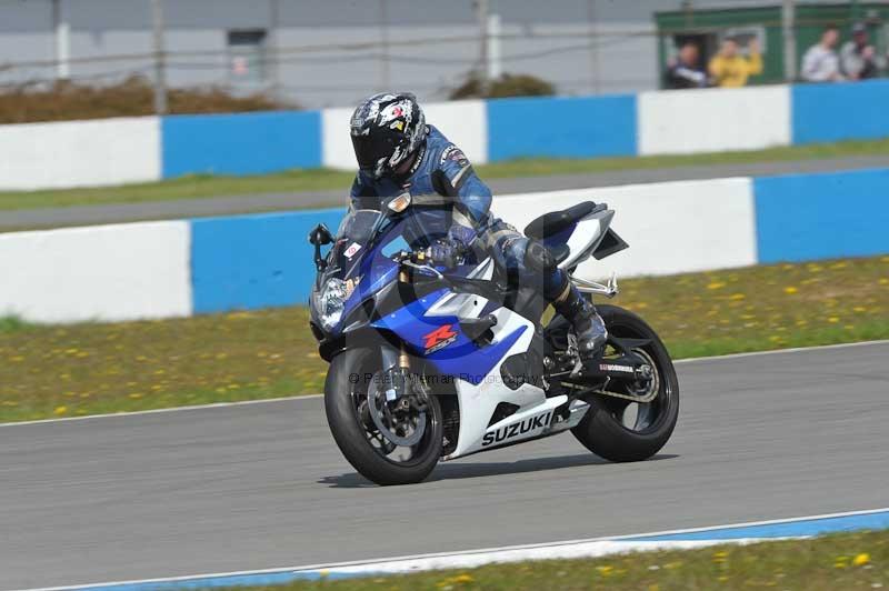 Motorcycle action photographs;donington;donington park leicestershire;donington photographs;event digital images;eventdigitalimages;no limits trackday;peter wileman photography;trackday;trackday digital images;trackday photos