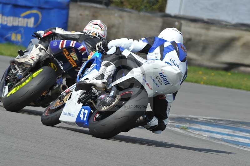 Motorcycle action photographs;donington;donington park leicestershire;donington photographs;event digital images;eventdigitalimages;no limits trackday;peter wileman photography;trackday;trackday digital images;trackday photos