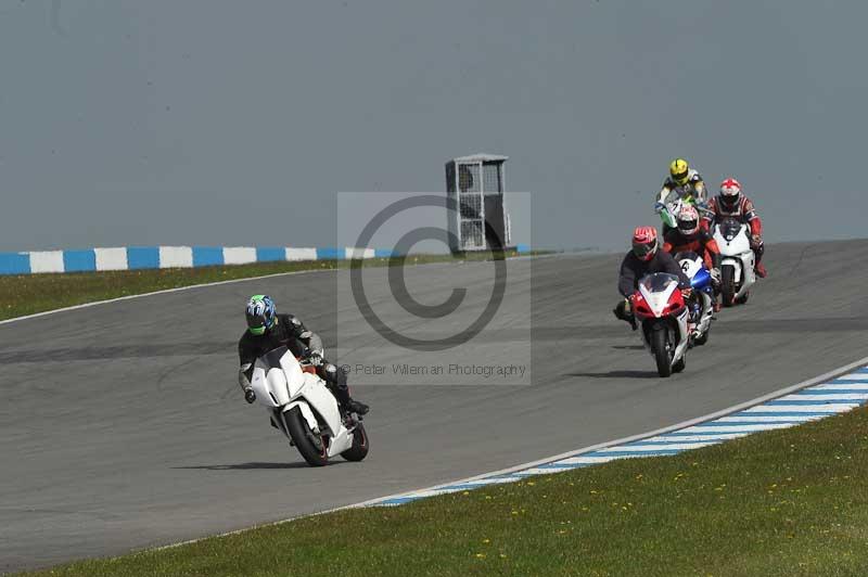 Motorcycle action photographs;donington;donington park leicestershire;donington photographs;event digital images;eventdigitalimages;no limits trackday;peter wileman photography;trackday;trackday digital images;trackday photos