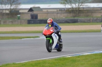 Motorcycle-action-photographs;donington;donington-park-leicestershire;donington-photographs;event-digital-images;eventdigitalimages;no-limits-trackday;peter-wileman-photography;trackday;trackday-digital-images;trackday-photos