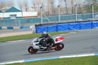 Motorcycle-action-photographs;donington;donington-park-leicestershire;donington-photographs;event-digital-images;eventdigitalimages;no-limits-trackday;peter-wileman-photography;trackday;trackday-digital-images;trackday-photos