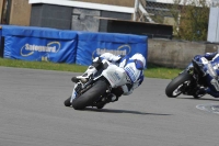 Motorcycle-action-photographs;donington;donington-park-leicestershire;donington-photographs;event-digital-images;eventdigitalimages;no-limits-trackday;peter-wileman-photography;trackday;trackday-digital-images;trackday-photos