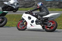 Motorcycle-action-photographs;donington;donington-park-leicestershire;donington-photographs;event-digital-images;eventdigitalimages;no-limits-trackday;peter-wileman-photography;trackday;trackday-digital-images;trackday-photos