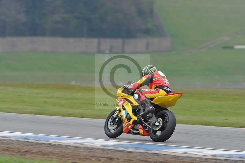 Motorcycle action photographs;donington;donington park leicestershire;donington photographs;event digital images;eventdigitalimages;no limits trackday;peter wileman photography;trackday;trackday digital images;trackday photos