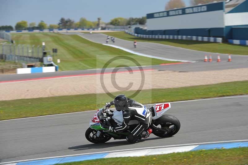 Motorcycle action photographs;donington;donington park leicestershire;donington photographs;event digital images;eventdigitalimages;no limits trackday;peter wileman photography;trackday;trackday digital images;trackday photos