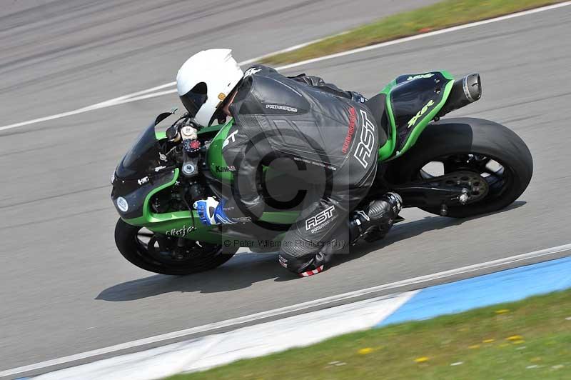 Motorcycle action photographs;donington;donington park leicestershire;donington photographs;event digital images;eventdigitalimages;no limits trackday;peter wileman photography;trackday;trackday digital images;trackday photos