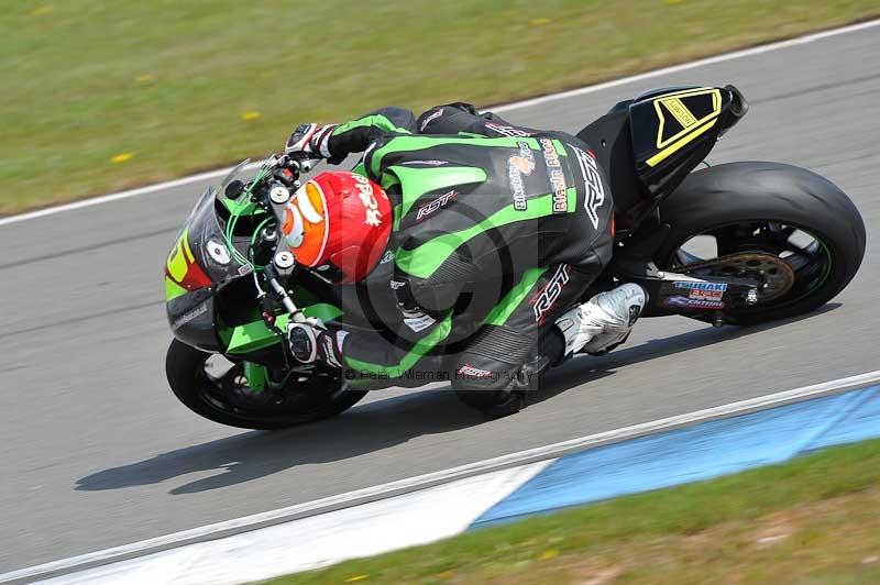 Motorcycle action photographs;donington;donington park leicestershire;donington photographs;event digital images;eventdigitalimages;no limits trackday;peter wileman photography;trackday;trackday digital images;trackday photos