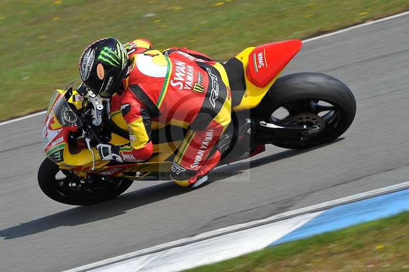 Motorcycle action photographs;donington;donington park leicestershire;donington photographs;event digital images;eventdigitalimages;no limits trackday;peter wileman photography;trackday;trackday digital images;trackday photos