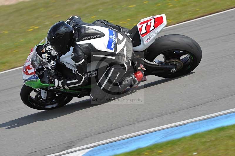 Motorcycle action photographs;donington;donington park leicestershire;donington photographs;event digital images;eventdigitalimages;no limits trackday;peter wileman photography;trackday;trackday digital images;trackday photos