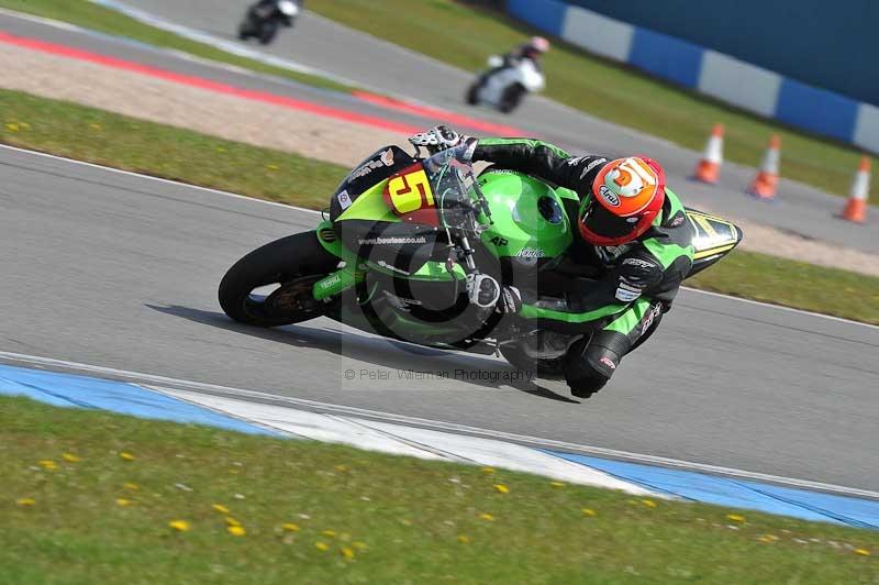 Motorcycle action photographs;donington;donington park leicestershire;donington photographs;event digital images;eventdigitalimages;no limits trackday;peter wileman photography;trackday;trackday digital images;trackday photos