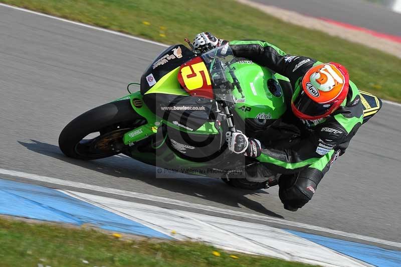 Motorcycle action photographs;donington;donington park leicestershire;donington photographs;event digital images;eventdigitalimages;no limits trackday;peter wileman photography;trackday;trackday digital images;trackday photos