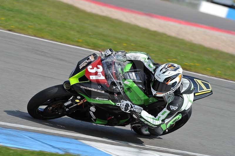 Motorcycle action photographs;donington;donington park leicestershire;donington photographs;event digital images;eventdigitalimages;no limits trackday;peter wileman photography;trackday;trackday digital images;trackday photos