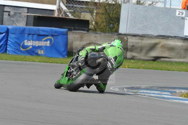 Motorcycle action photographs;donington;donington park leicestershire;donington photographs;event digital images;eventdigitalimages;no limits trackday;peter wileman photography;trackday;trackday digital images;trackday photos