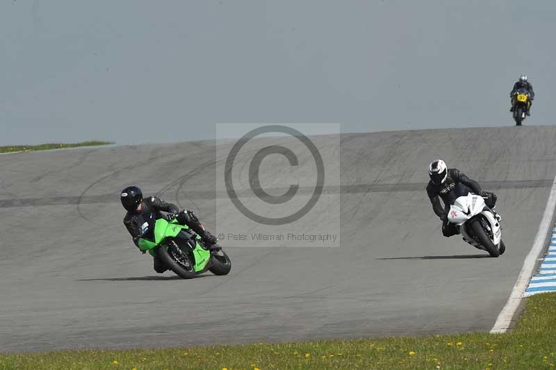 Motorcycle action photographs;donington;donington park leicestershire;donington photographs;event digital images;eventdigitalimages;no limits trackday;peter wileman photography;trackday;trackday digital images;trackday photos