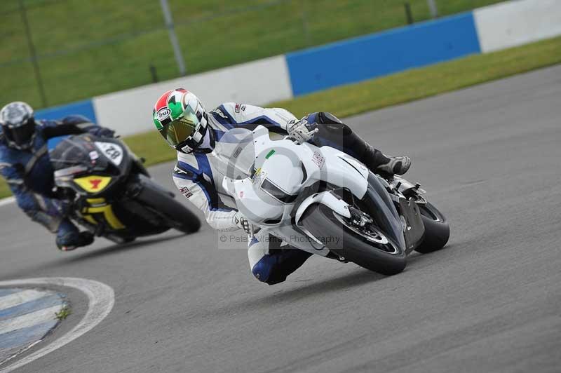 Motorcycle action photographs;donington;donington park leicestershire;donington photographs;event digital images;eventdigitalimages;no limits trackday;peter wileman photography;trackday;trackday digital images;trackday photos