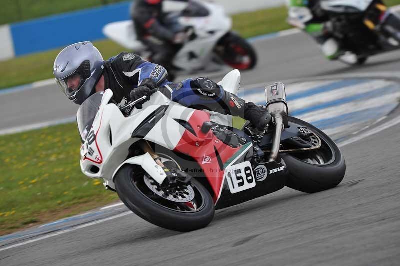 Motorcycle action photographs;donington;donington park leicestershire;donington photographs;event digital images;eventdigitalimages;no limits trackday;peter wileman photography;trackday;trackday digital images;trackday photos