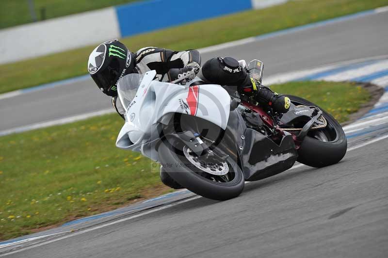 Motorcycle action photographs;donington;donington park leicestershire;donington photographs;event digital images;eventdigitalimages;no limits trackday;peter wileman photography;trackday;trackday digital images;trackday photos