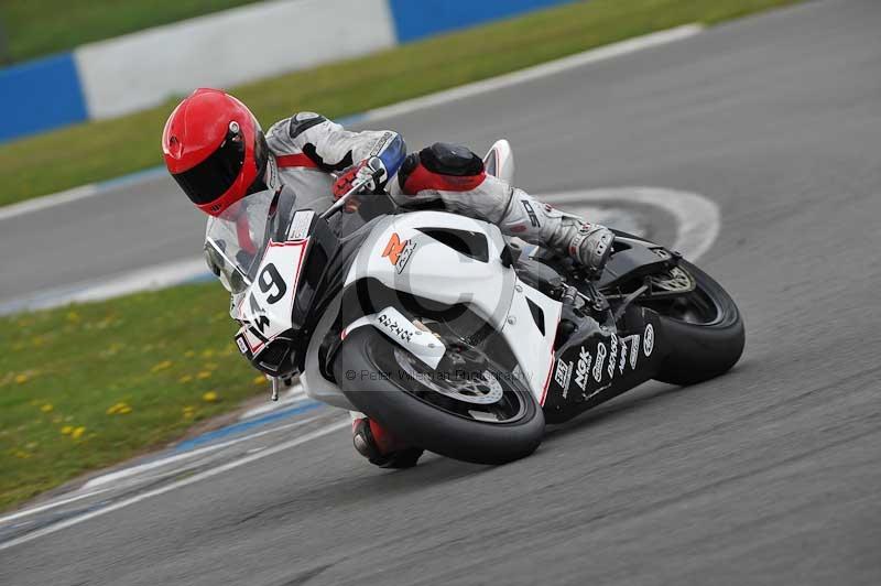 Motorcycle action photographs;donington;donington park leicestershire;donington photographs;event digital images;eventdigitalimages;no limits trackday;peter wileman photography;trackday;trackday digital images;trackday photos