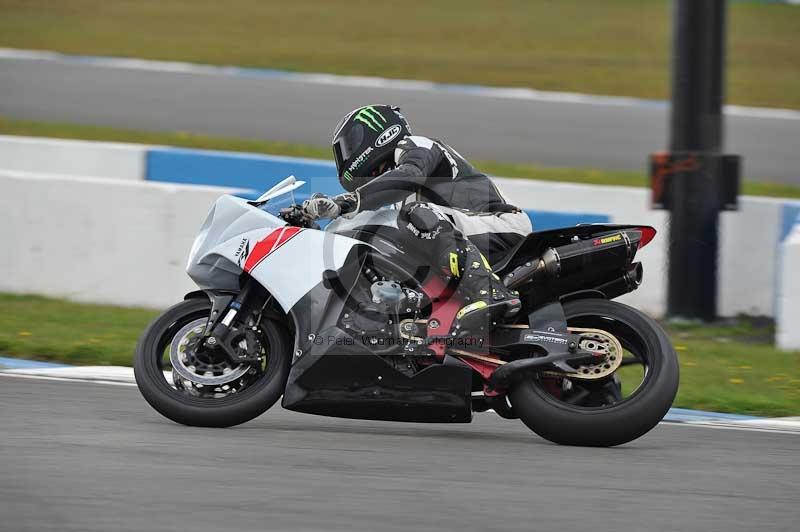 Motorcycle action photographs;donington;donington park leicestershire;donington photographs;event digital images;eventdigitalimages;no limits trackday;peter wileman photography;trackday;trackday digital images;trackday photos