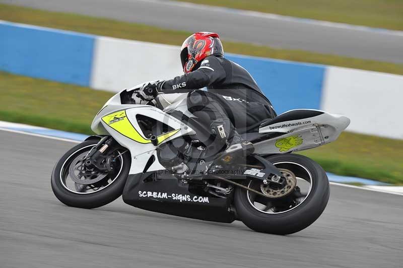 Motorcycle action photographs;donington;donington park leicestershire;donington photographs;event digital images;eventdigitalimages;no limits trackday;peter wileman photography;trackday;trackday digital images;trackday photos