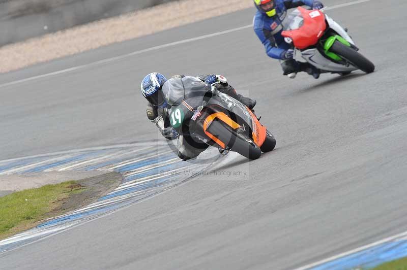 Motorcycle action photographs;donington;donington park leicestershire;donington photographs;event digital images;eventdigitalimages;no limits trackday;peter wileman photography;trackday;trackday digital images;trackday photos