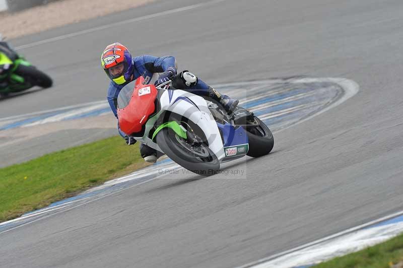 Motorcycle action photographs;donington;donington park leicestershire;donington photographs;event digital images;eventdigitalimages;no limits trackday;peter wileman photography;trackday;trackday digital images;trackday photos