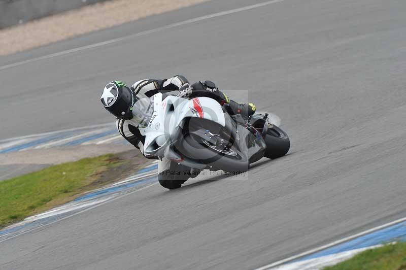 Motorcycle action photographs;donington;donington park leicestershire;donington photographs;event digital images;eventdigitalimages;no limits trackday;peter wileman photography;trackday;trackday digital images;trackday photos