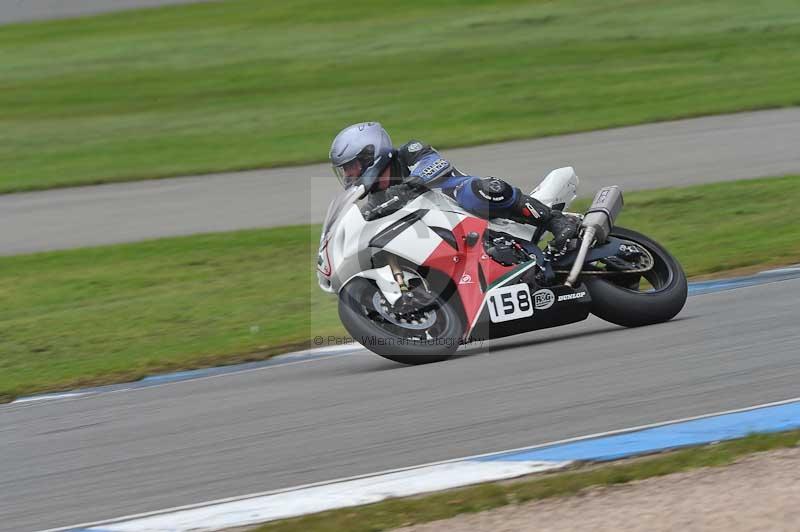 Motorcycle action photographs;donington;donington park leicestershire;donington photographs;event digital images;eventdigitalimages;no limits trackday;peter wileman photography;trackday;trackday digital images;trackday photos