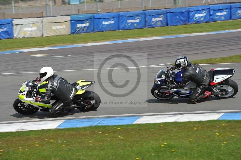 Motorcycle action photographs;donington;donington park leicestershire;donington photographs;event digital images;eventdigitalimages;no limits trackday;peter wileman photography;trackday;trackday digital images;trackday photos